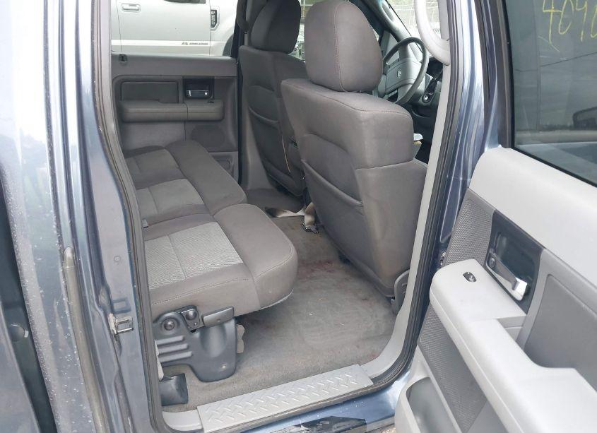 Photo 8 of 2004 Ford F-150 XLT (VIN 1FTRW12W84KC33213)