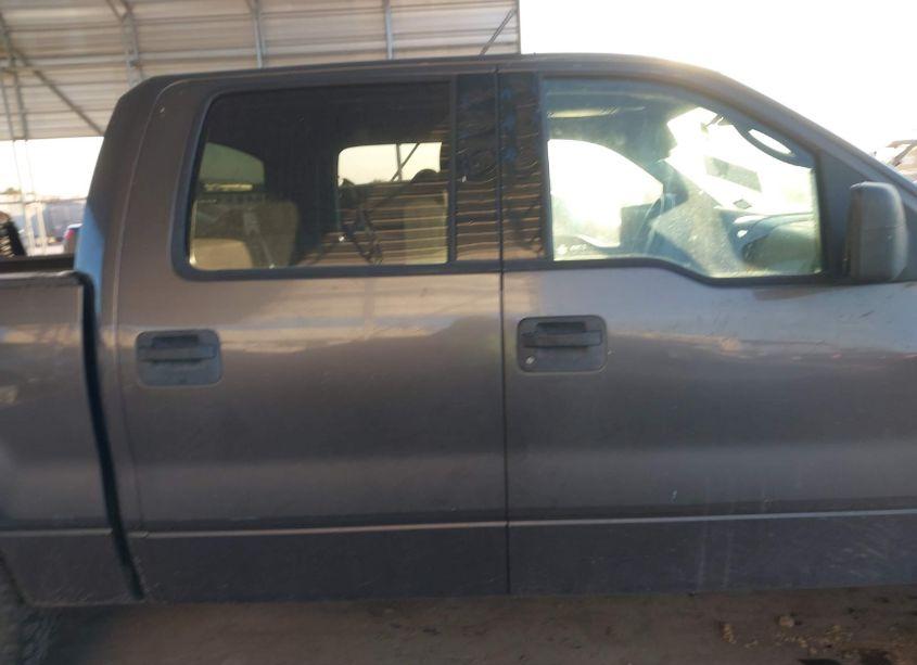 Photo 13 of 2004 Ford F-150 XLT (VIN 1FTRW12W84KD41640)