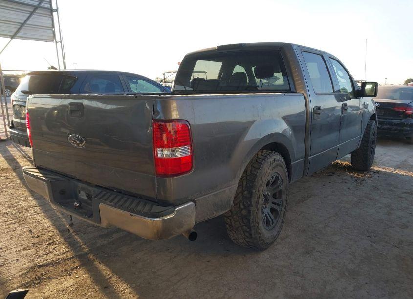 Photo 4 of 2004 Ford F-150 XLT (VIN 1FTRW12W84KD41640)