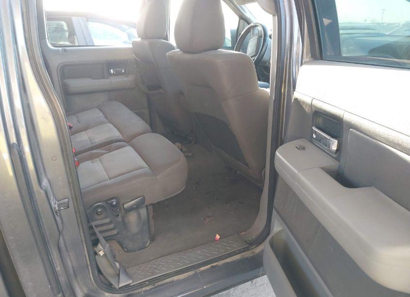 Photo 8 of 2004 Ford F-150 XLT (VIN 1FTRW12W84KD41640)