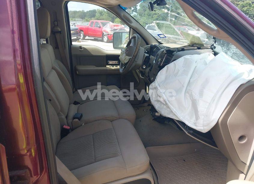 Photo 5 of 2005 Ford F-150 XLT (VIN 1FTRW12W85FB32375)