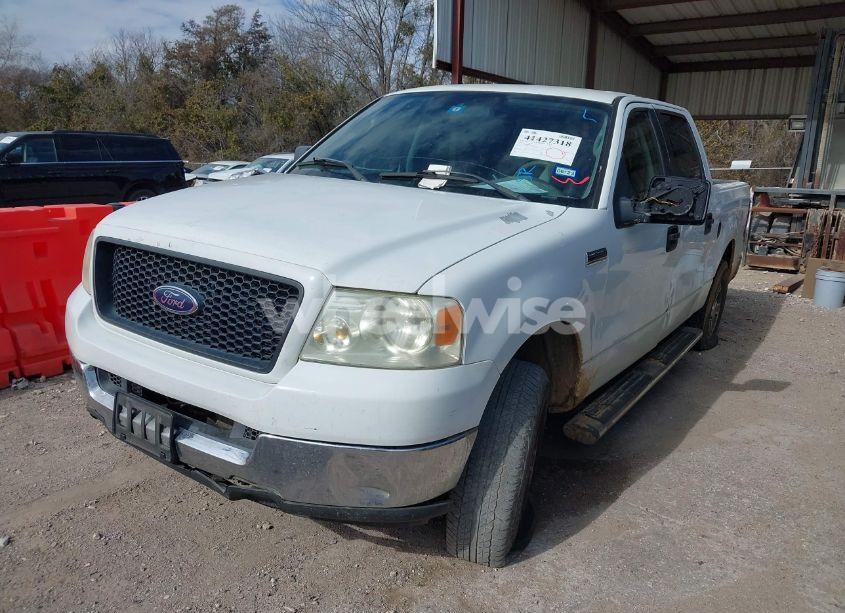 Photo 2 of 2005 Ford F-150 XLT (VIN 1FTRW12W85KE96691)