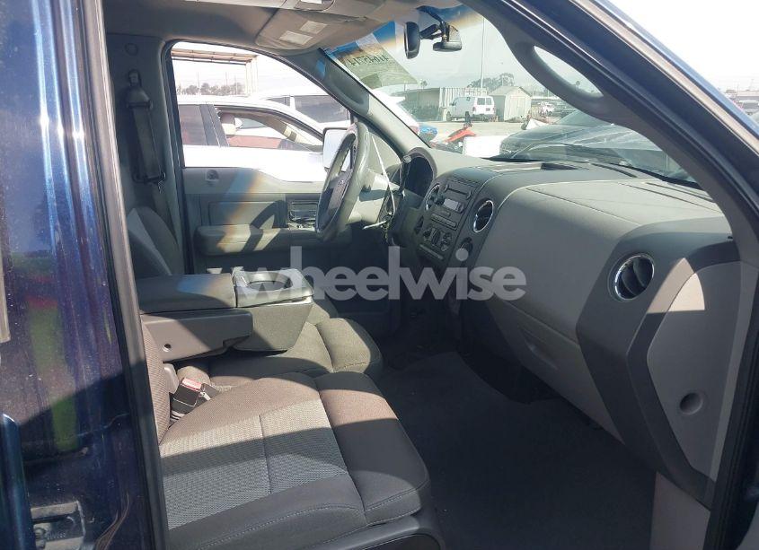 Photo 5 of 2005 Ford F-150 XLT (VIN 1FTRW12W95FA28428)