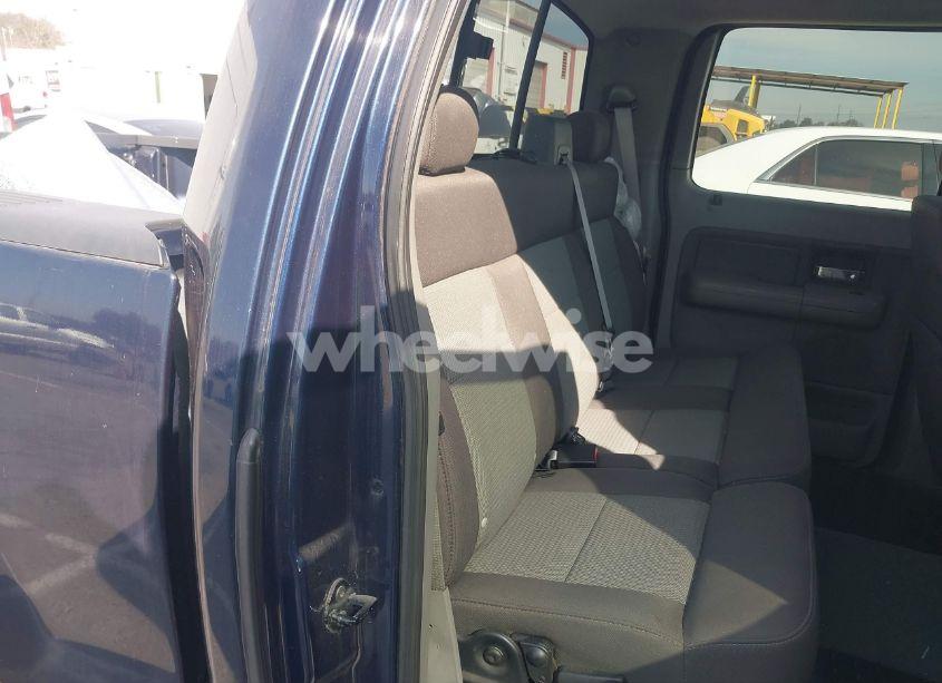 Photo 8 of 2005 Ford F-150 XLT (VIN 1FTRW12W95FA28428)