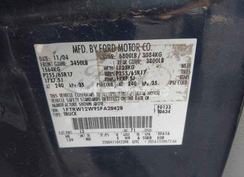 Photo 9 of 2005 Ford F-150 XLT (VIN 1FTRW12W95FA28428)