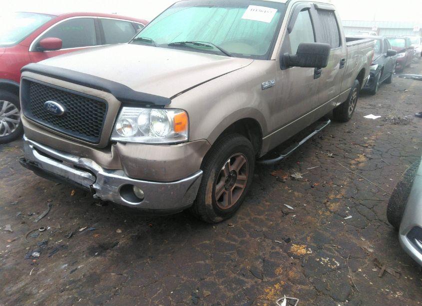 Photo 2 of 2006 Ford F-150 XLT (VIN 1FTRW12W96FB64639)