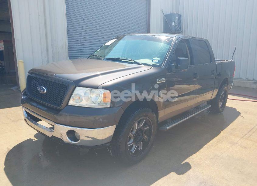 Photo 2 of 2006 Ford F-150 XLT (VIN 1FTRW12W96KB43359)