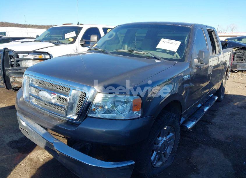 Photo 2 of 2007 Ford F-150 XLT (VIN 1FTRW12W97FA63084)