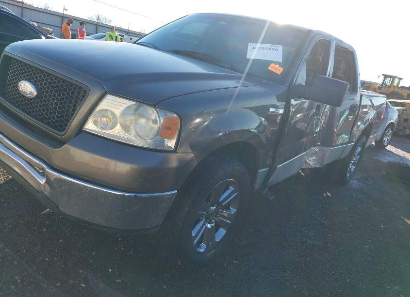 Photo 2 of 2006 Ford F-150 XLT (VIN 1FTRW12WX6FA93225)