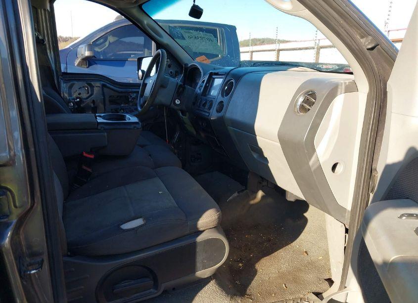 Photo 5 of 2006 Ford F-150 XLT (VIN 1FTRW12WX6FA93225)