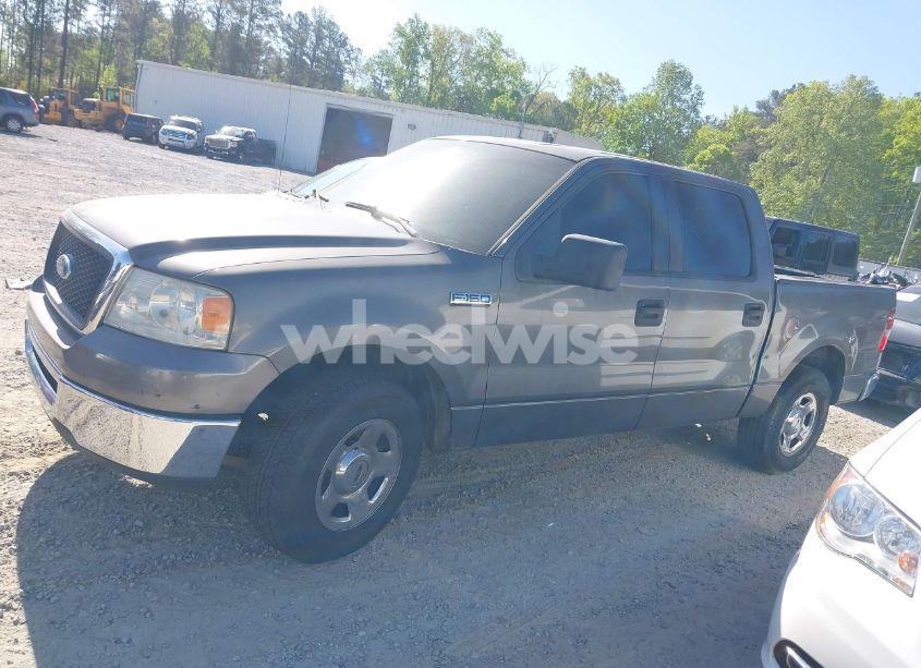 Photo 13 of 2007 Ford F-150 XLT (VIN 1FTRW12WX7FA71310)