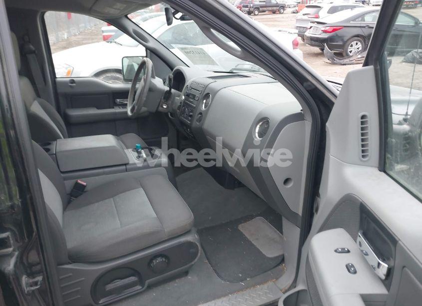 Photo 5 of 2004 Ford F-150 XLT (VIN 1FTRW14W04KC68874)