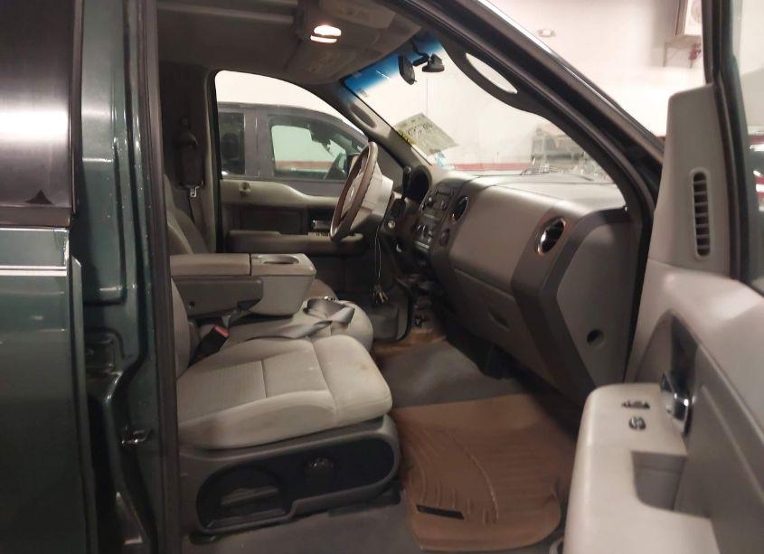 Photo 5 of 2004 Ford F-150 XLT (VIN 1FTRW14W04KC93645)