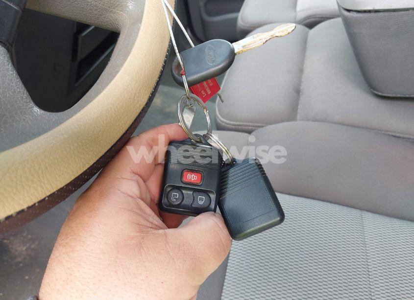 Photo 11 of 2005 Ford F-150 XLT (VIN 1FTRW14W05KE18760)