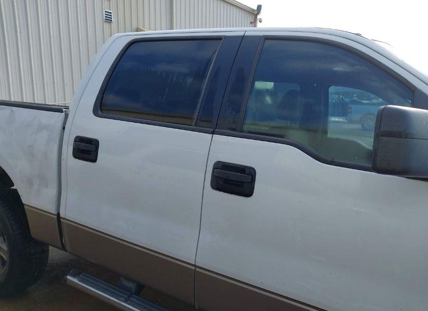 Photo 13 of 2006 Ford F-150 XLT (VIN 1FTRW14W26KC00546)