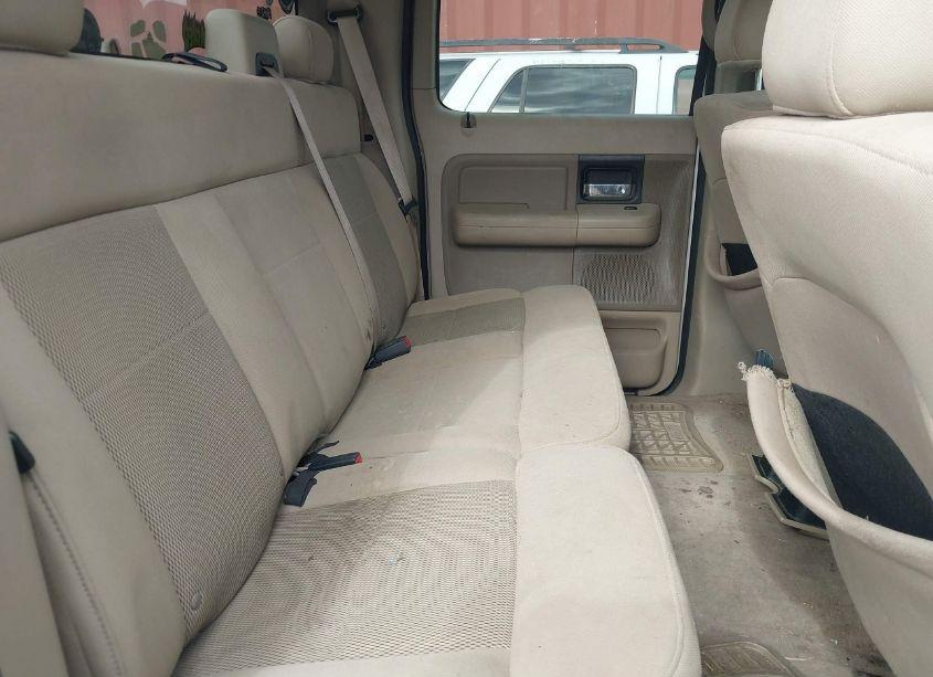 Photo 8 of 2006 Ford F-150 XLT (VIN 1FTRW14W26KC00546)