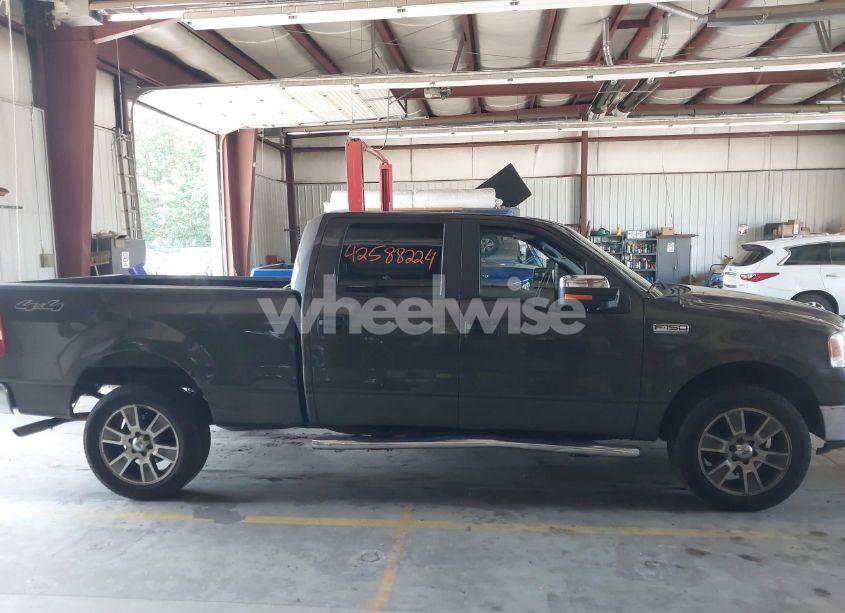 Photo 13 of 2007 Ford F-150 XLT (VIN 1FTRW14W57FB55306)