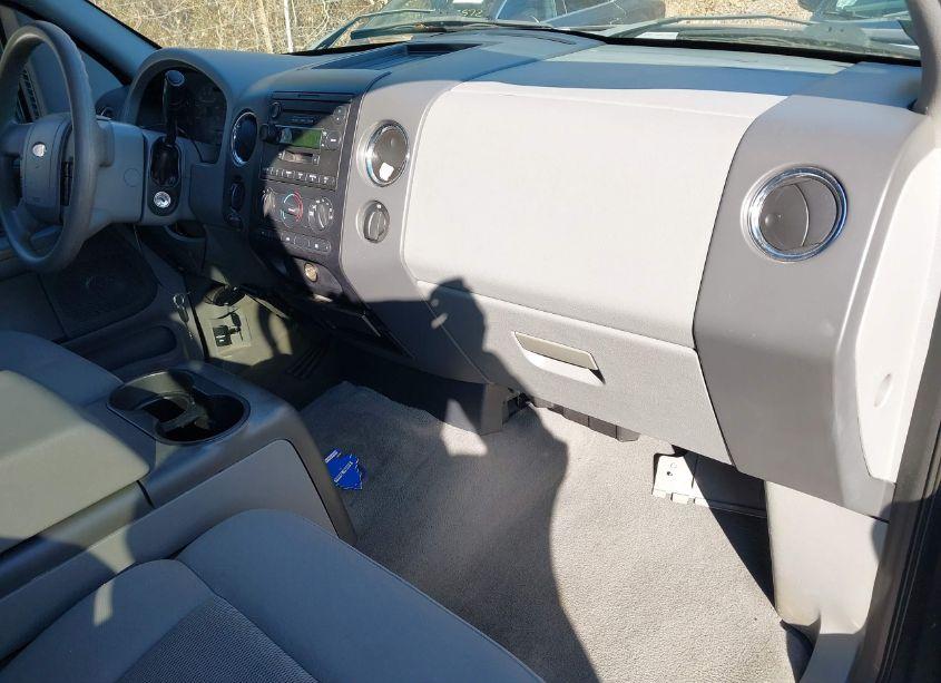 Photo 5 of 2004 Ford F-150 XLT (VIN 1FTRW14W84KC86653)