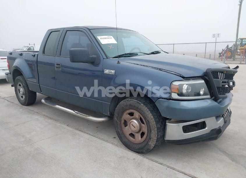 2004 Ford F-150 STX/XLT (VIN 1FTRX02W44KD74335) main photo
