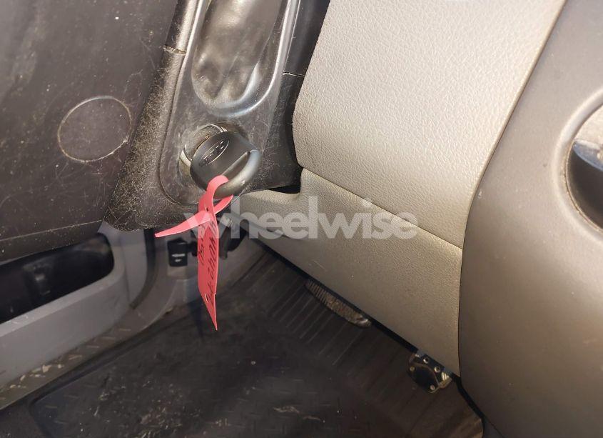 Photo 11 of 2005 Ford F-150 STX/XLT (VIN 1FTRX02W85KB90064)