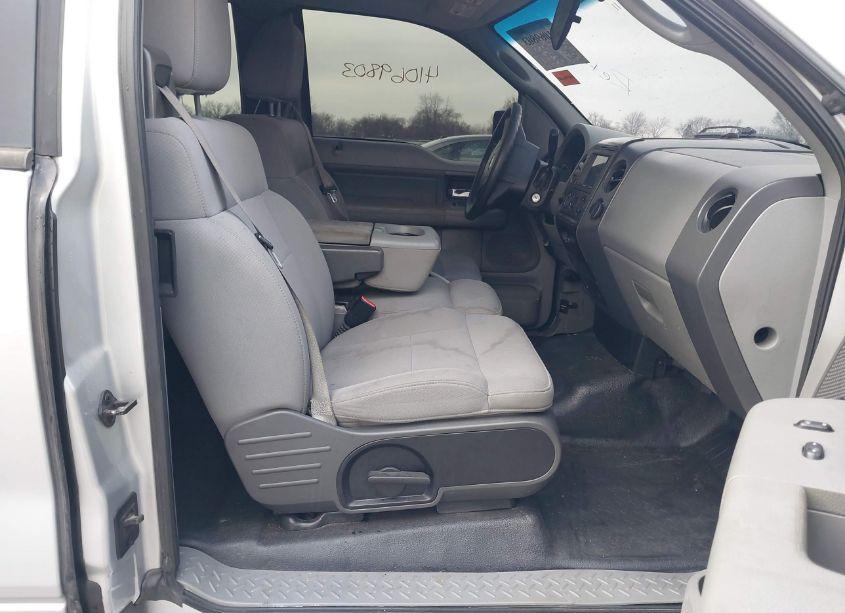 Photo 5 of 2006 Ford F-150 STX/XLT (VIN 1FTRX02W96KC85007)