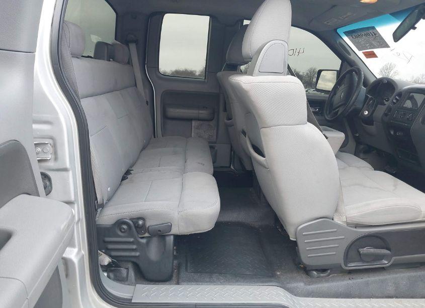 Photo 8 of 2006 Ford F-150 STX/XLT (VIN 1FTRX02W96KC85007)