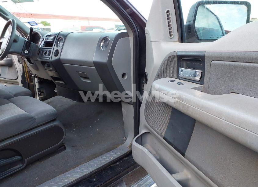 Photo 5 of 2007 Ford F-150 STX/XLT (VIN 1FTRX02WX7KA55431)