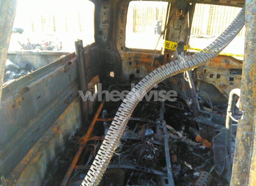 Photo 8 of 2005 Ford F-150 XLT/STX (VIN 1FTRX04W85KC16059)