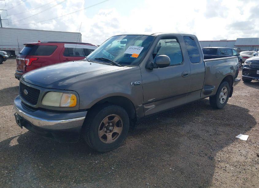 Photo 2 of 2003 Ford F-150 XL/XLT (VIN 1FTRX07293KD02082)