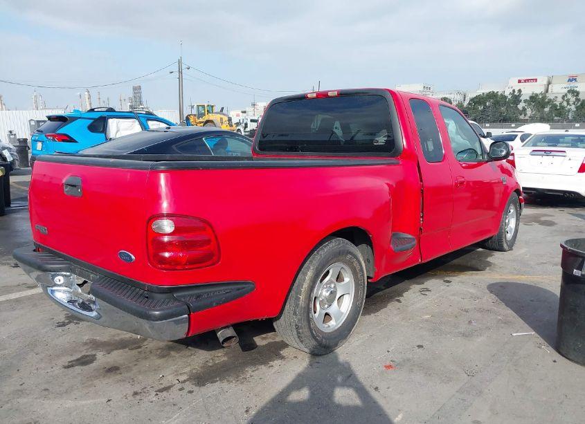 Photo 4 of 2000 Ford F-150 LARIAT/XL/XLT (VIN 1FTRX07W6YKA46140)