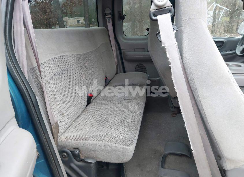 Photo 8 of 2000 Ford F-150 LARIAT/XL/XLT (VIN 1FTRX07W7YKA28407)