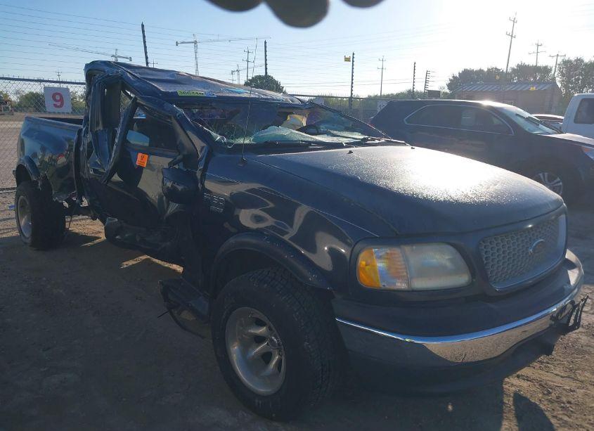 1999 Ford F-150 LARIAT/WORK SERIES/XL/XLT (VIN 1FTRX07W8XKB60591) main photo