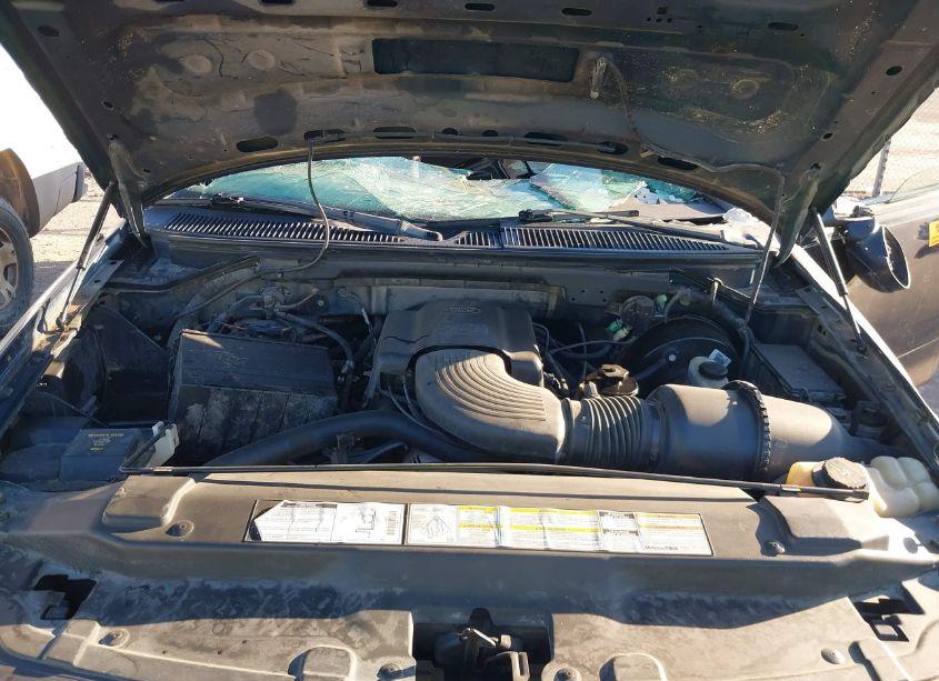 Photo 10 of 1999 Ford F-150 LARIAT/WORK SERIES/XL/XLT (VIN 1FTRX07W8XKB60591)