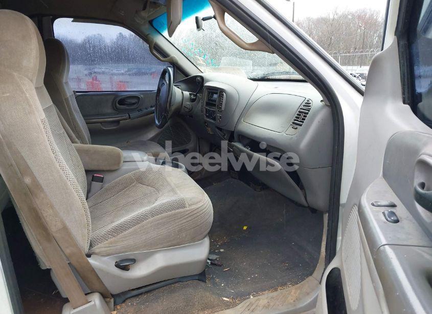 Photo 5 of 2000 Ford F-150 LARIAT/XL/XLT (VIN 1FTRX08L1YKA66459)