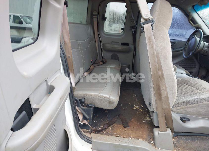 Photo 8 of 2000 Ford F-150 LARIAT/XL/XLT (VIN 1FTRX08L1YKA66459)