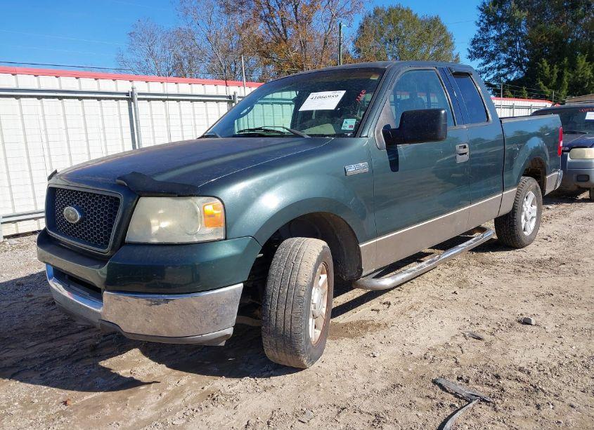 Photo 2 of 2004 Ford F-150 LARIAT/XLT (VIN 1FTRX12574KB77897)
