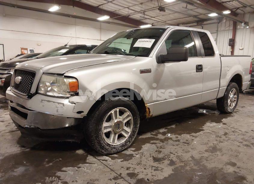 Photo 2 of 2006 Ford F-150 LARIAT/XLT (VIN 1FTRX12V96KD93835)
