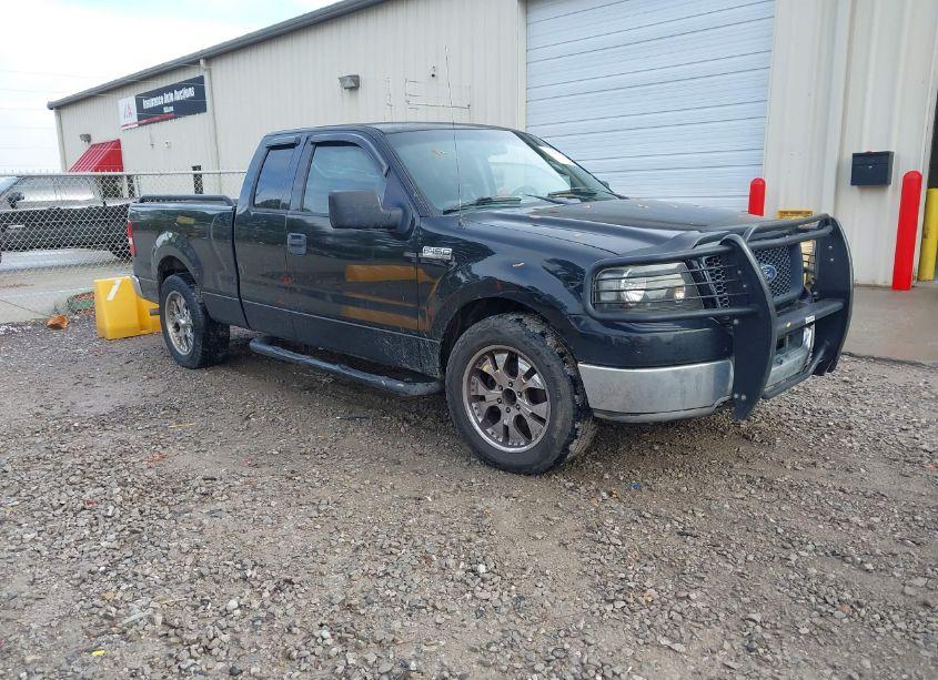 2004 Ford F-150 STX/XL/XLT (VIN 1FTRX12W04NA10238) main photo