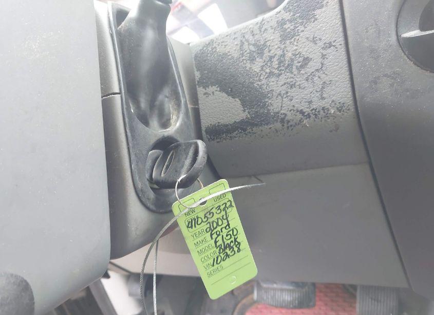 Photo 11 of 2004 Ford F-150 STX/XL/XLT (VIN 1FTRX12W04NA10238)