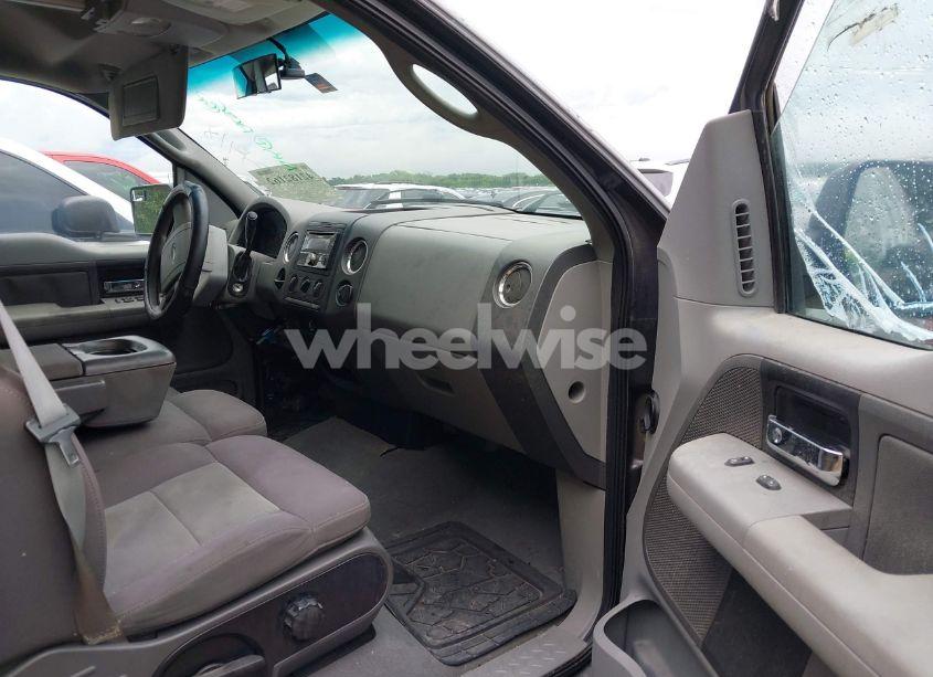 Photo 5 of 2004 Ford F-150 STX/XL/XLT (VIN 1FTRX12W04NC31418)