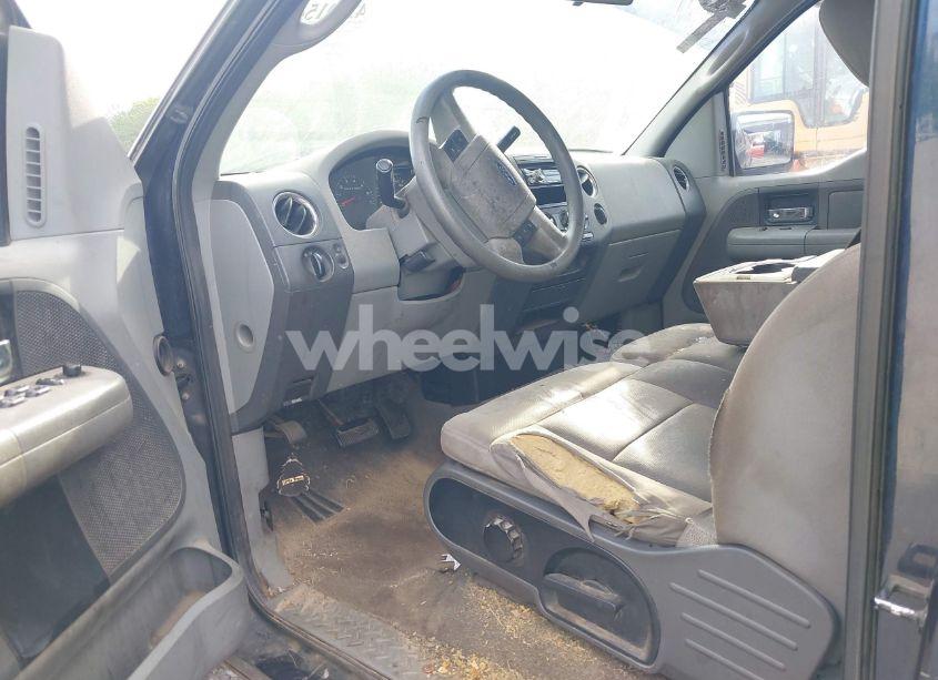 Photo 5 of 2004 Ford F-150 STX/XL/XLT (VIN 1FTRX12W04NC49286)