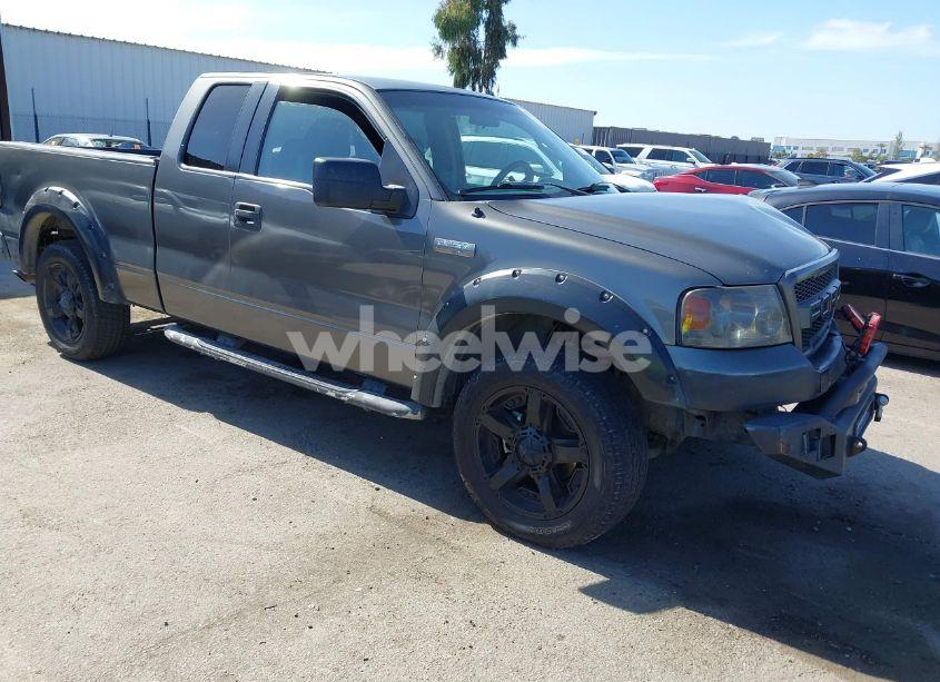 2005 Ford F-150 STX/XL/XLT (VIN 1FTRX12W05NB17405) main photo