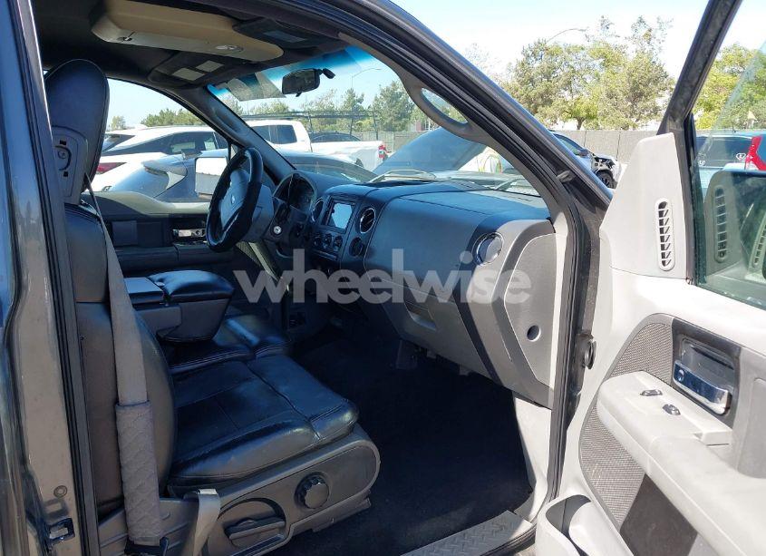 Photo 5 of 2005 Ford F-150 STX/XL/XLT (VIN 1FTRX12W05NB17405)