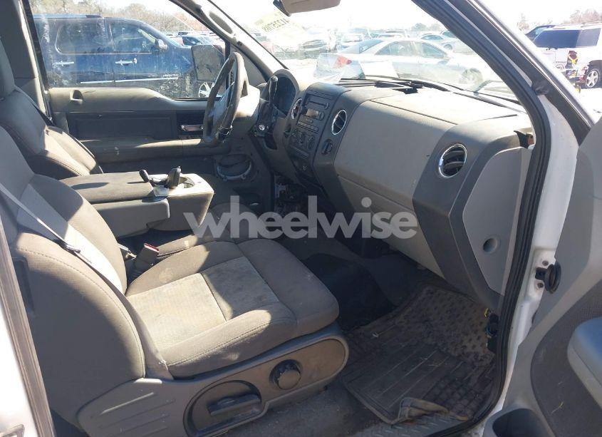 Photo 5 of 2005 Ford F-150 STX/XL/XLT (VIN 1FTRX12W05NB61131)