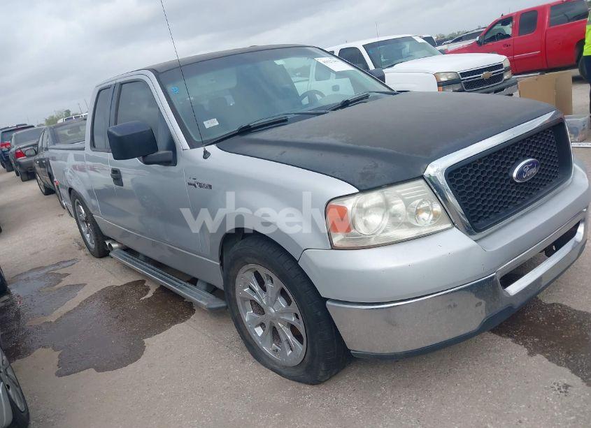 2006 Ford F-150 STX/XL/XLT (VIN 1FTRX12W06FA33922) main photo