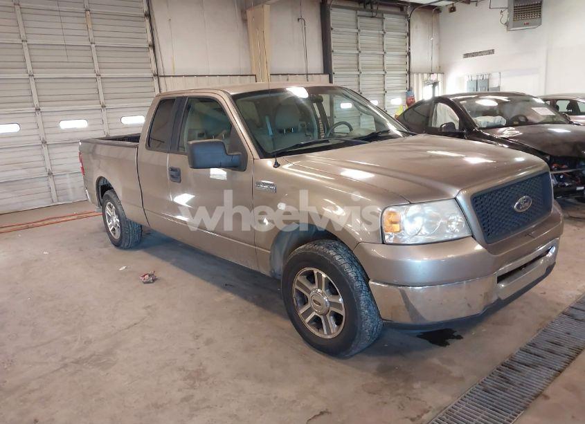 2006 Ford F-150 STX/XL/XLT (VIN 1FTRX12W06KB90373) main photo