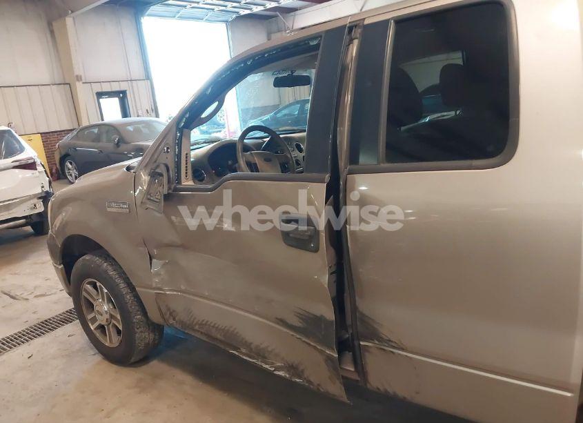 Photo 13 of 2006 Ford F-150 STX/XL/XLT (VIN 1FTRX12W06KB90373)