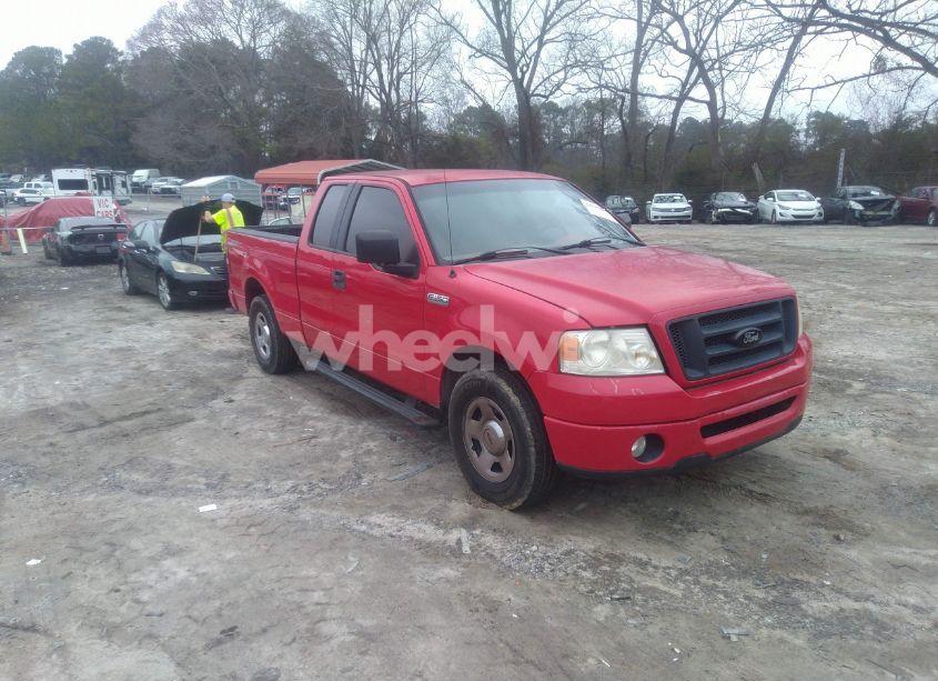 2006 Ford F-150 STX/XL/XLT (VIN 1FTRX12W06NA97738) main photo