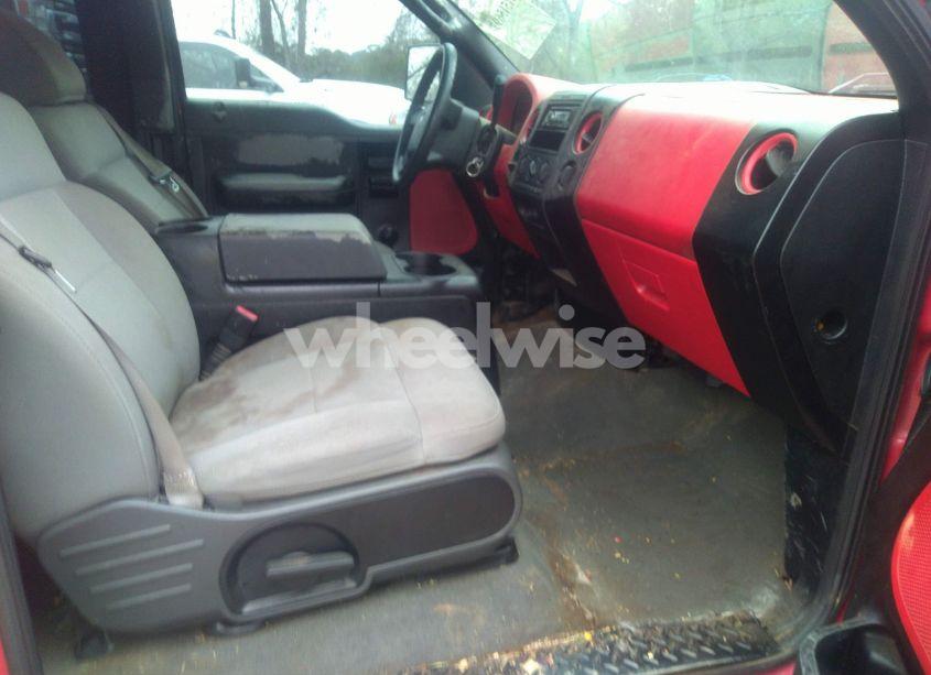 Photo 5 of 2006 Ford F-150 STX/XL/XLT (VIN 1FTRX12W06NA97738)