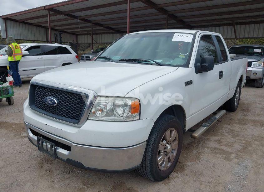 Photo 2 of 2007 Ford F-150 STX/XL/XLT (VIN 1FTRX12W07FA84774)